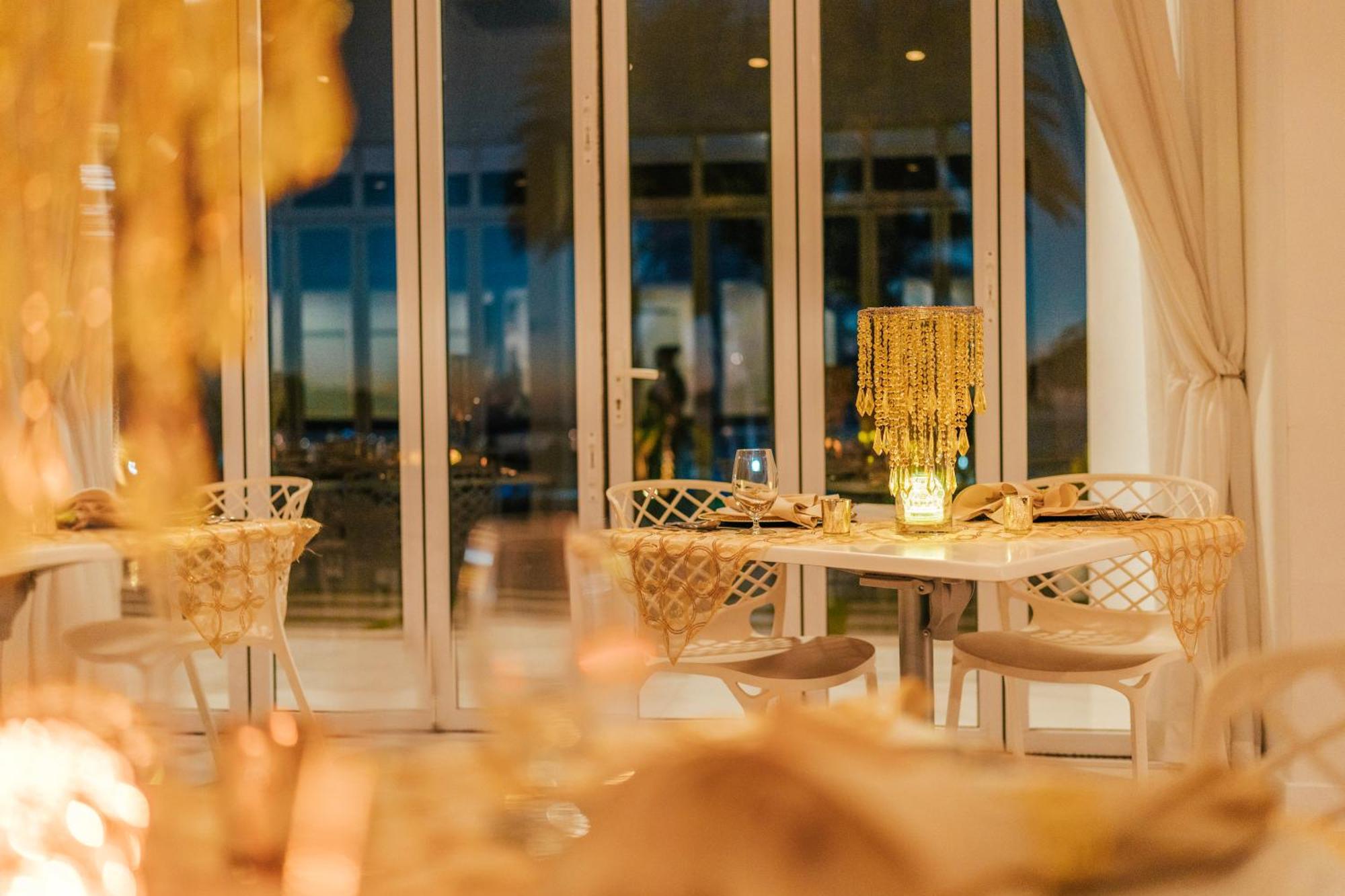 Ocean Z Boutique Hotel Palm Beach Exterior foto
